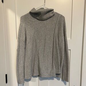 Simply Vera Vera Wang Light Gray Sweater